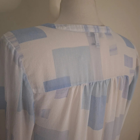 Joie "Gudelia B" Print Silk Top Porcelain-Oasis Color Size S - Picture 8 of 11